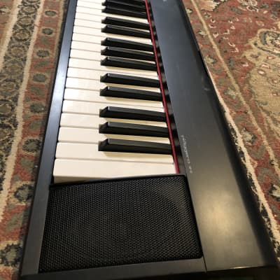Yamaha Piaggero NP-12 Portable Piano 2016 - Present - Black image 2