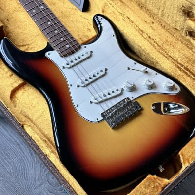 Fender Stratocaster 1963 NOS Sunburst Custom Shop Mint & Complete image 4