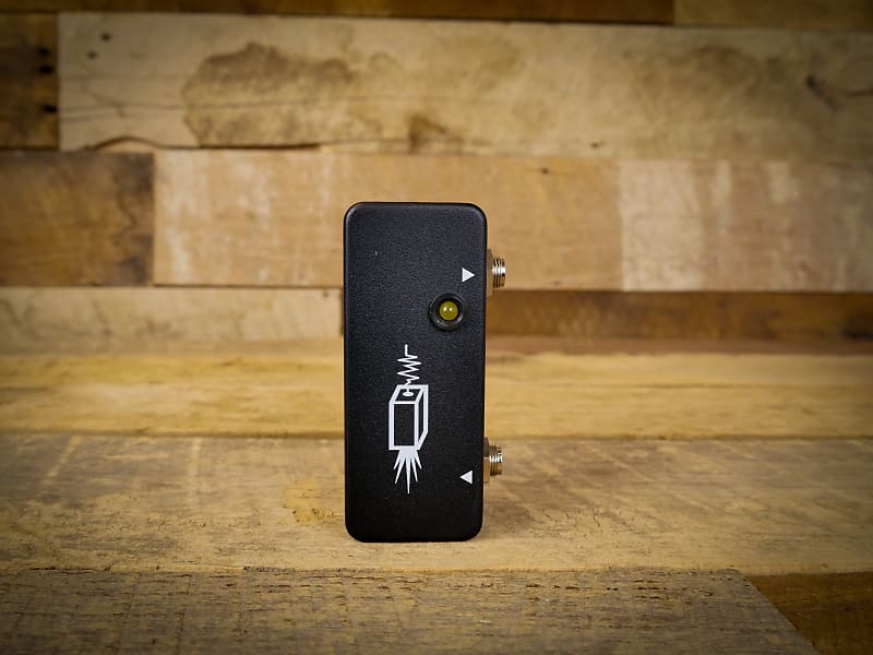 JHS Little Black Buffer | Reverb