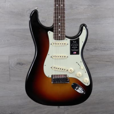 Fender AmericanProfessionalStratocaster® Fender American Professional II Stratocaster Rosewood