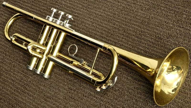 Conn Director Bb Trumpet Brass Lacquer image 1