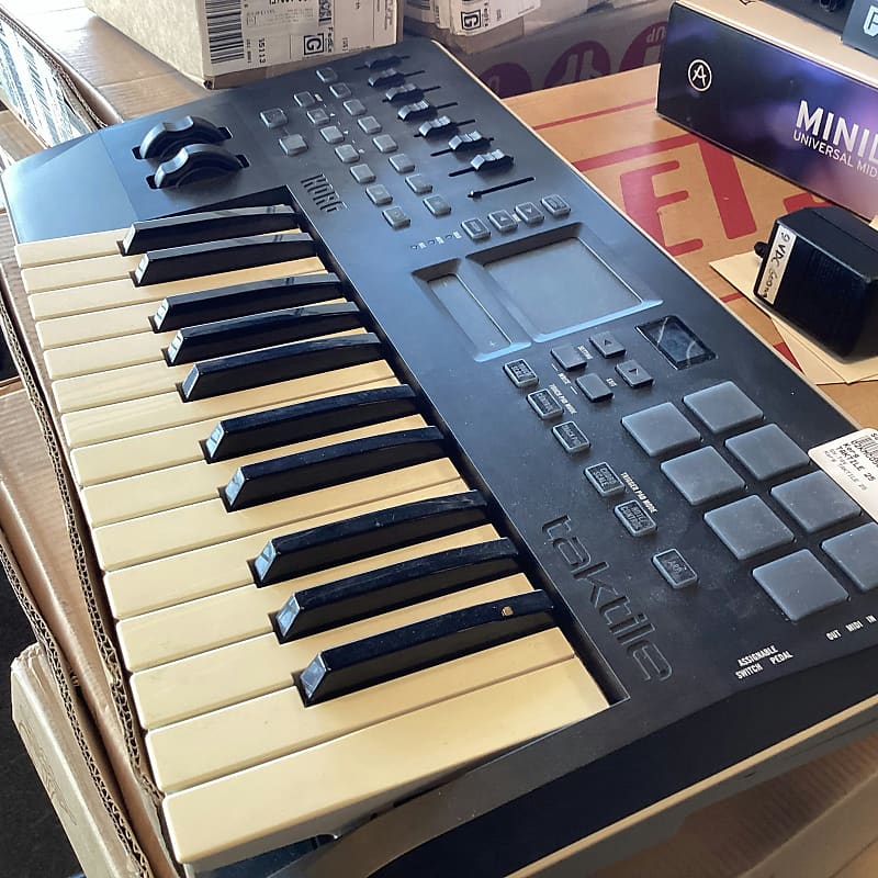 Korg Taktile 25 MIDI Controller | Reverb