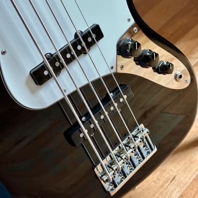 Fender American Standard Jazz Bass V Maple Fingerboard, Black image 8