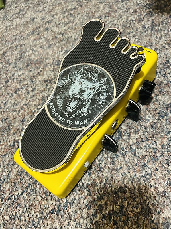 Snarling Dogs Mold Spore Wah