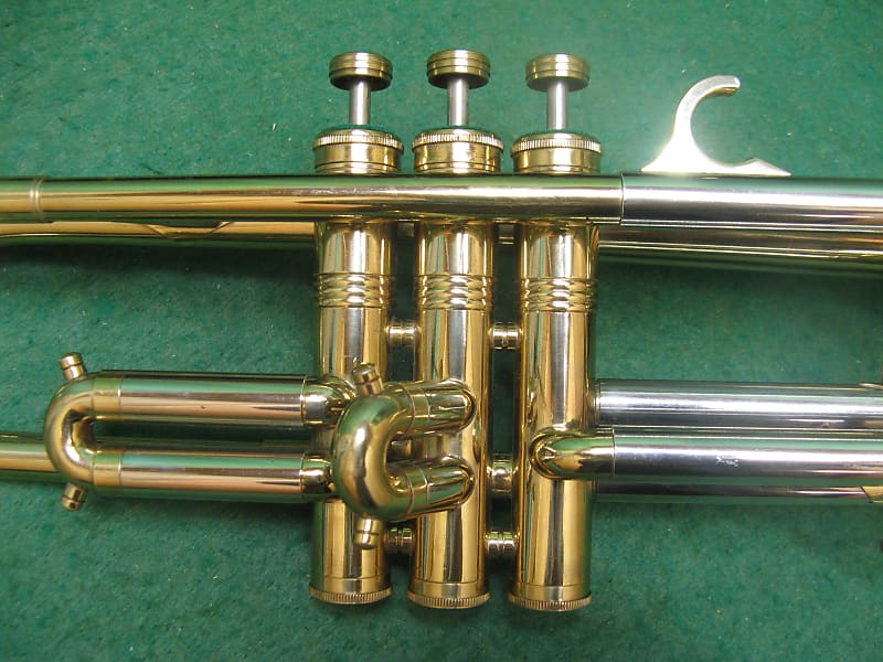 Huttl Line 800 Trumpet - Excellent & Refurbished - Protec Case & 7C  Mouthpiece