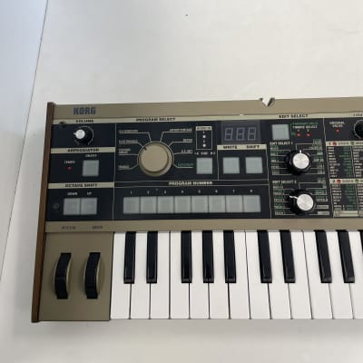 Korg MicroKORG 37-Key Synthesizer/Vocoder 2002 - 2019 - Silver image 4