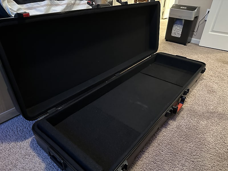 Gator GTSAKEY88D TSA Series Keyboard Case Reverb