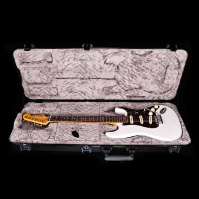 Fender American Ultra Stratocaster, Rosewood Fb, Arctic Pearl 8lbs 3.5oz image 11