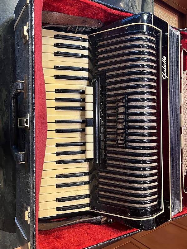 Galotta 41 Key Piano Accordion 41 Key 50's60's Black Gloss Reverb