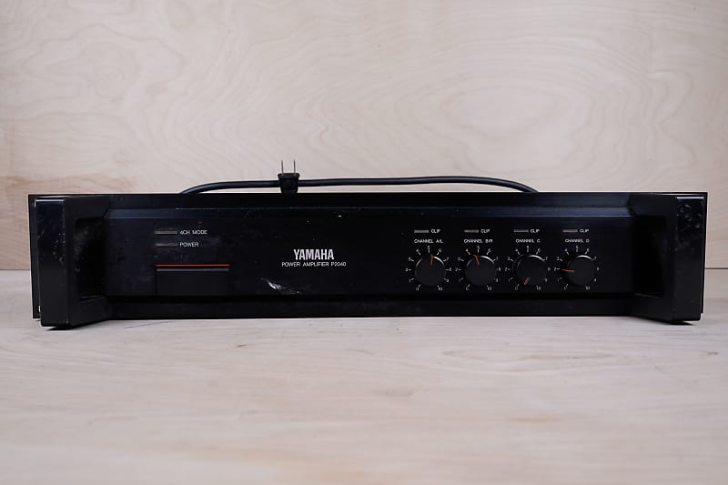 Yamaha P2040 150W Rackmount Power Amplifier Black 100V Made