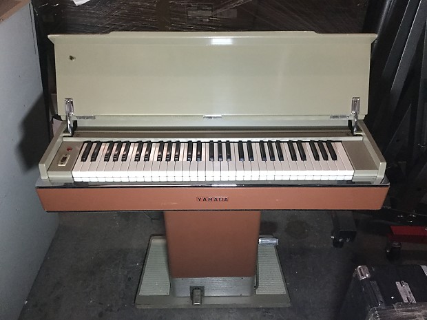 Yamaha L 2 Electric Reed Organ
