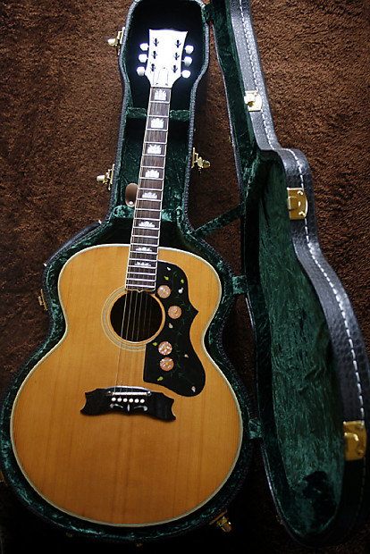 Aria jumbo sales acoustic guitar