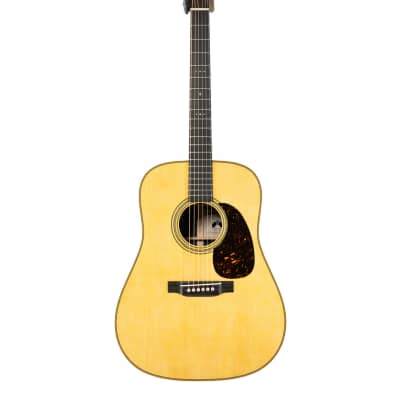 Martin Custom Shop HD28 Spruce/Wild Grain Rosewood Acoustic Guitar - Natural image 3