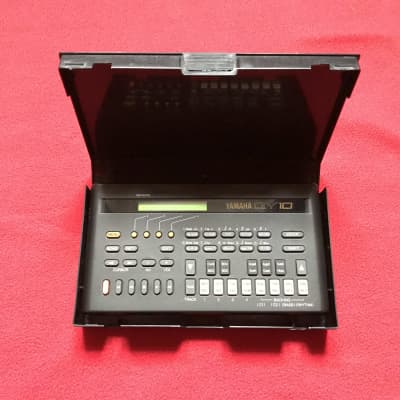 Yamaha QY10 90s - Black