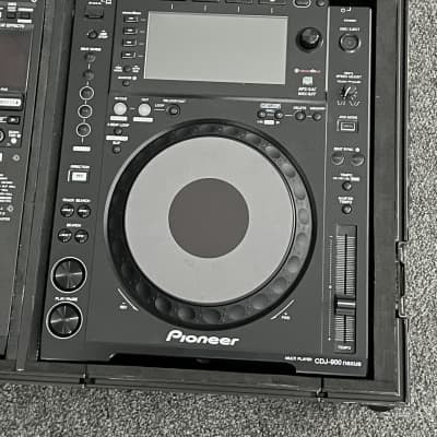 Pioneer Cdj-900nxs and DJM-900nxs mixer image 3