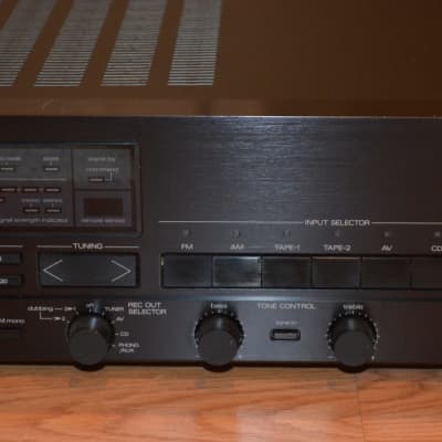 Luxman R-114 Stereo Receiver image 5