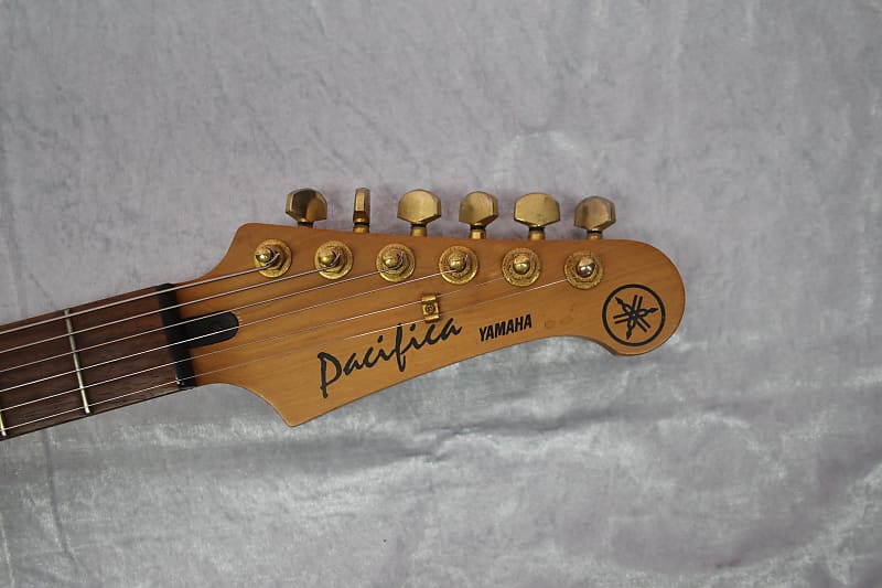 ラ*丸様 キルトトップ！ YAMAHA PAC312H パシフィカ ゴールドパー ラ*丸様 キルトトップ！ YAMAHA PAC312H パシフィカ ゴールドパー ラ