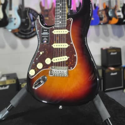 Fender American Professional II Stratocaster Left-handed - 3 Color Sunburst Rosewood *FREE PLEK WITH PURCHASE*! 058 image 2