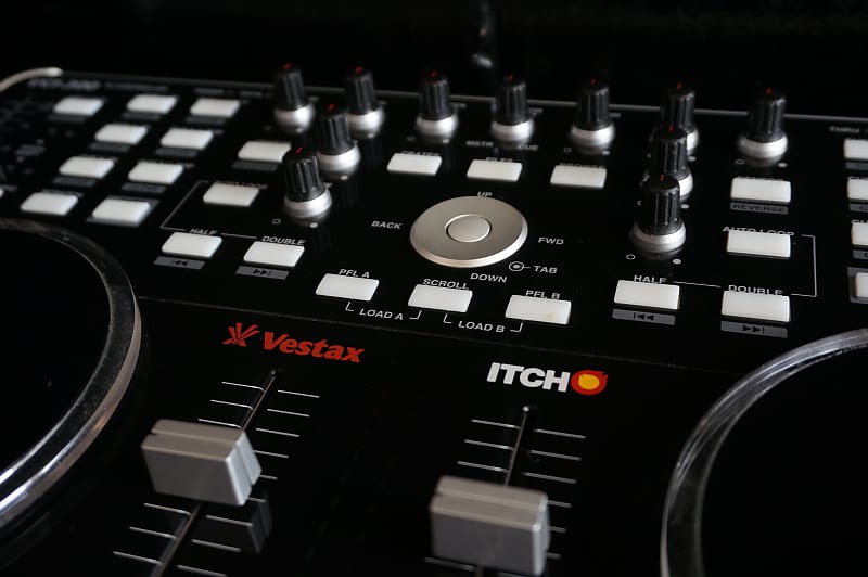 Vestax VCI-300 USB Rane Serato Itch DJ Mixer Scratch Controller