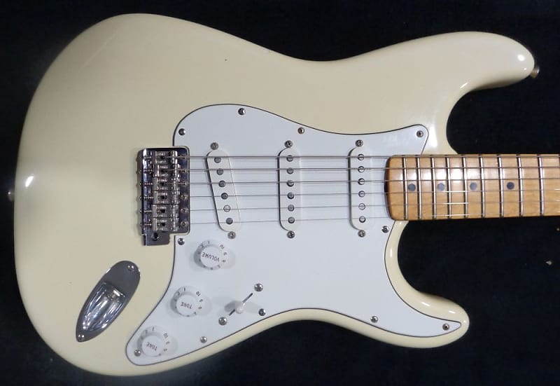 Fender  68 Reverse Headstock Stratocaster 2001 White image 1