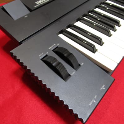 Yamaha YS200 FM Synthesizer