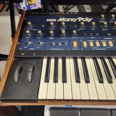 Korg Mono/Poly 1980s Blue Analog Synthesizer Just Serviced