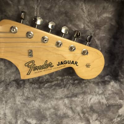 Fender Jaguar Mod Shop  2021  - Beautiful Crimson Red - Rosewood fingerboard on maple with binding image 5