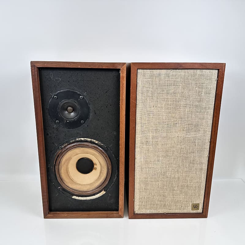 Used Acoustic Research AR-4x Bookshelf speakers for Sale