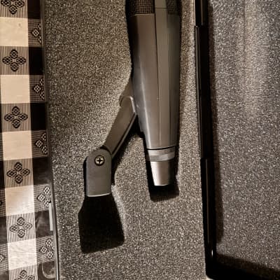 Sennheiser MD 421 II + shock mount image 5