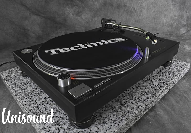 Technics SL-1200MK6-K - Black Direct Drive DJ Turntable in Very Good  Condition.
