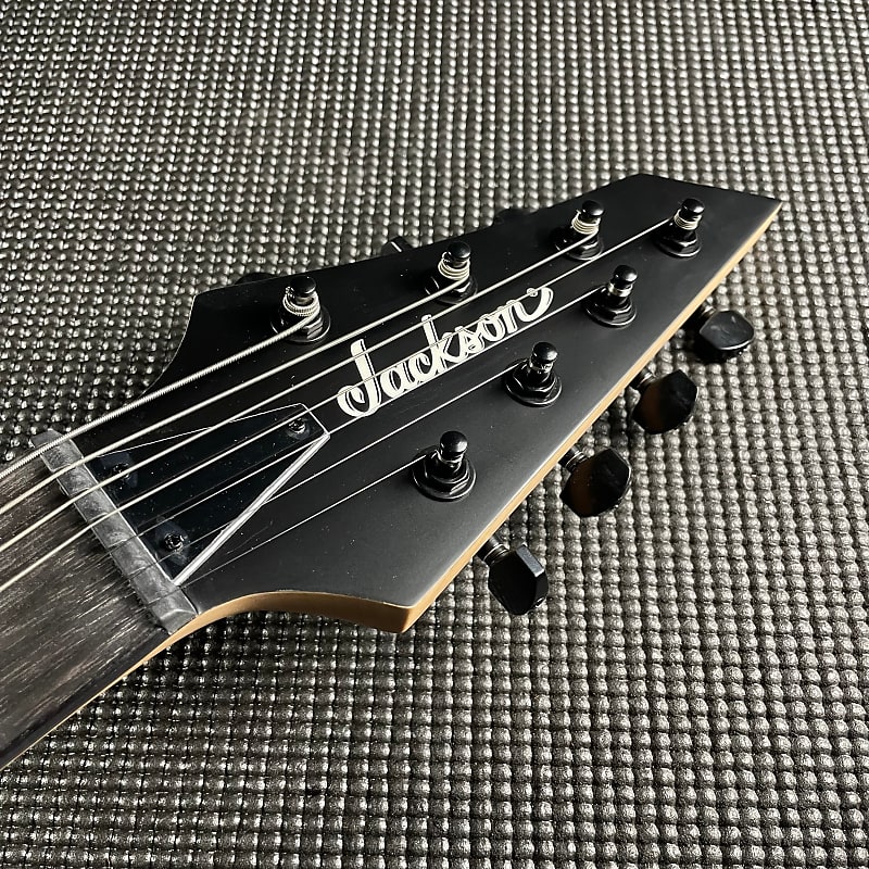 Jackson JS Series Dinky Arch Top, JS22-7, DKA, HT- Satin Jackson JS Series Dinky Arch Top, JS22-7, DKA, HT- Satin