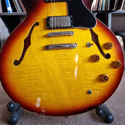 Tokai ES-138 SB Vintage Electric Guitar Semi Hollow Long