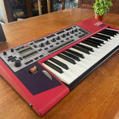 Nord Modular G2 37-Key Synthesizer 2004 - 2009 - Red