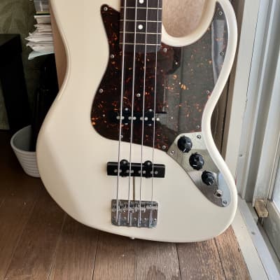 Fender Jazz Bass Classic Series '60s Vintage White for sale
