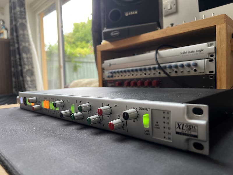 Solid State Logic XLogic Alpha Channel 2007 - 2020 - Silver Solid State Logic XLogic Alpha Channel 2007 - 2020 - Silver