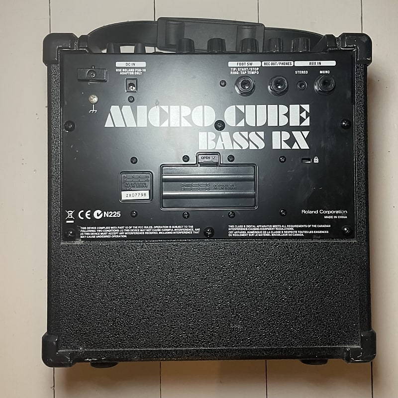 Roland Micro Cube Bass RX 2x2.5-Watt 4x4