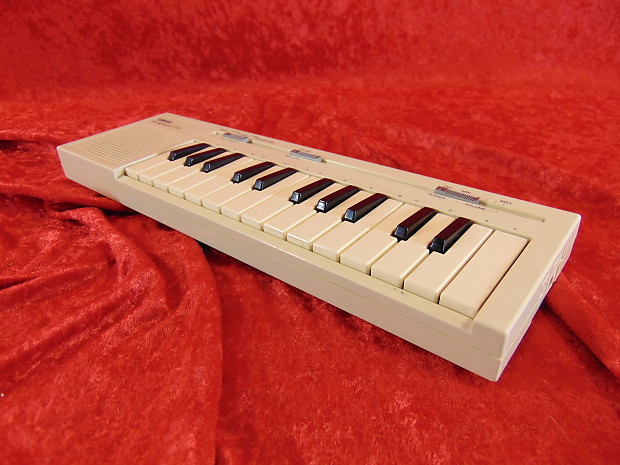Yamaha Handy Sound HS-200 Mini Polyphonic Keyboard | Reverb