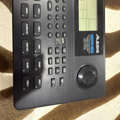 Alesis SR-16 Drum Machine 2010s - Black