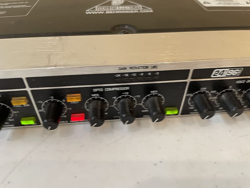 Behringer VX2496 Ultravoice Digital