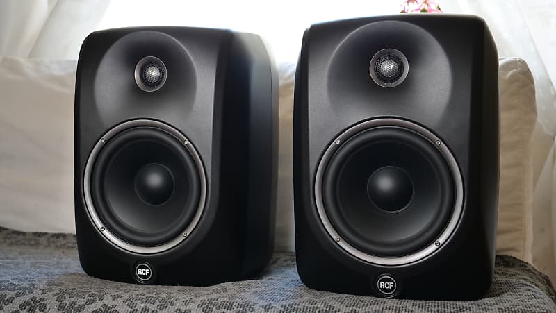 RCF Mytho 8 (pair) | Reverb