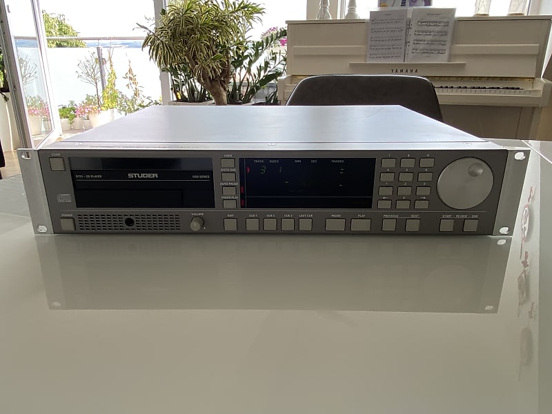 Studer D731 CD Player - Grau  			