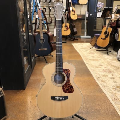 Guild Westerly Collection Jumbo Junior Acoustic-Electric Guitar Flamed Maple image 4