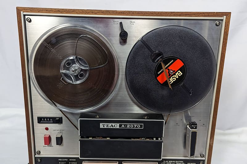 TEAC A-2070 Reel to Reel Stereo Tape Deck 1970's - For Parts or Repair