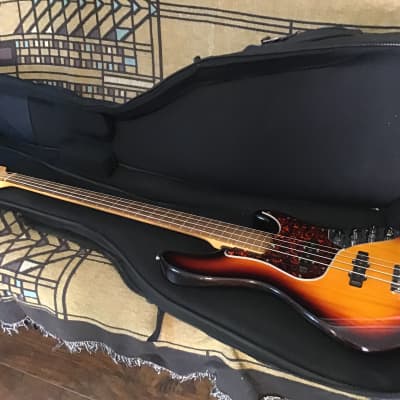 1997 Fender Jazz Bass Deluxe Fretless Sunburst image 8