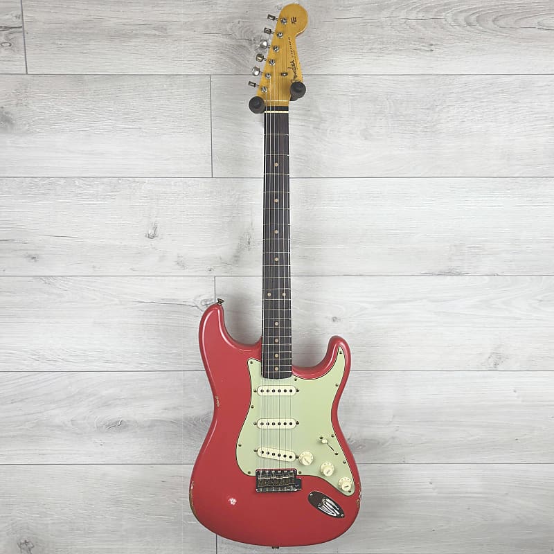 Custom Hard Relic’62 Stratocaster Type Platinum Fender Custom Shop Limited-Edition '62 Stratocaster