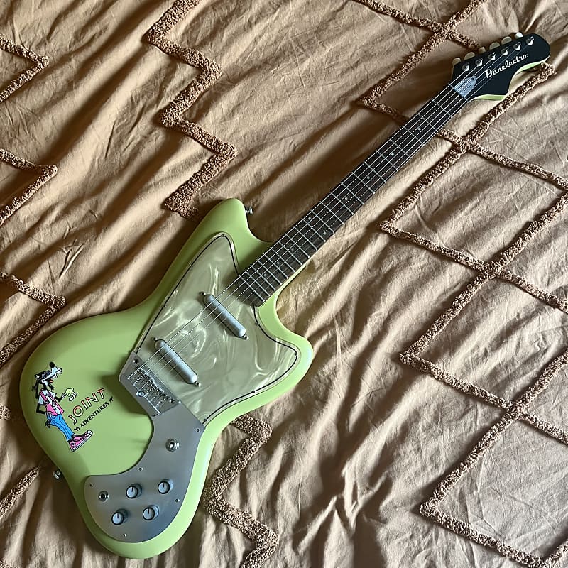 Danelectro Dead on ‘67 2012 - Lime Green