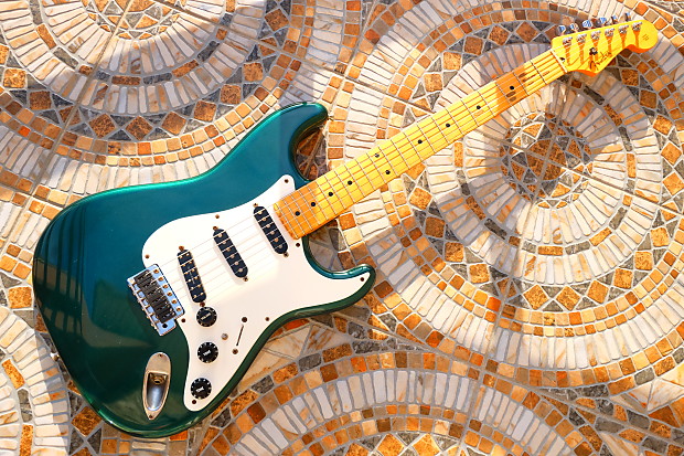 【売りです】Fender Japan Stratocaster ST-500VM フェンダージャパン ストラトキャスター シャンパンゴールド エレキギター 1989-1990年頃 ◎ 65D8B-1 フェンダー