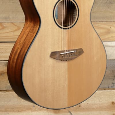 Breedlove Discovery S Concert Acoustic Guitar Sitka Spruce/African Mahogany "Floor Model Demo" image 1