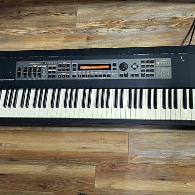 Roland XV-88 - Serviced