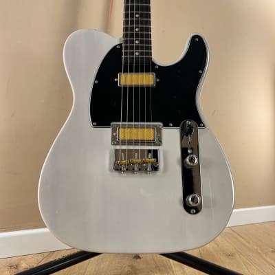 ギター Fender GOLD FOIL TELECASTER Gold Foil Telecaster® – Fender